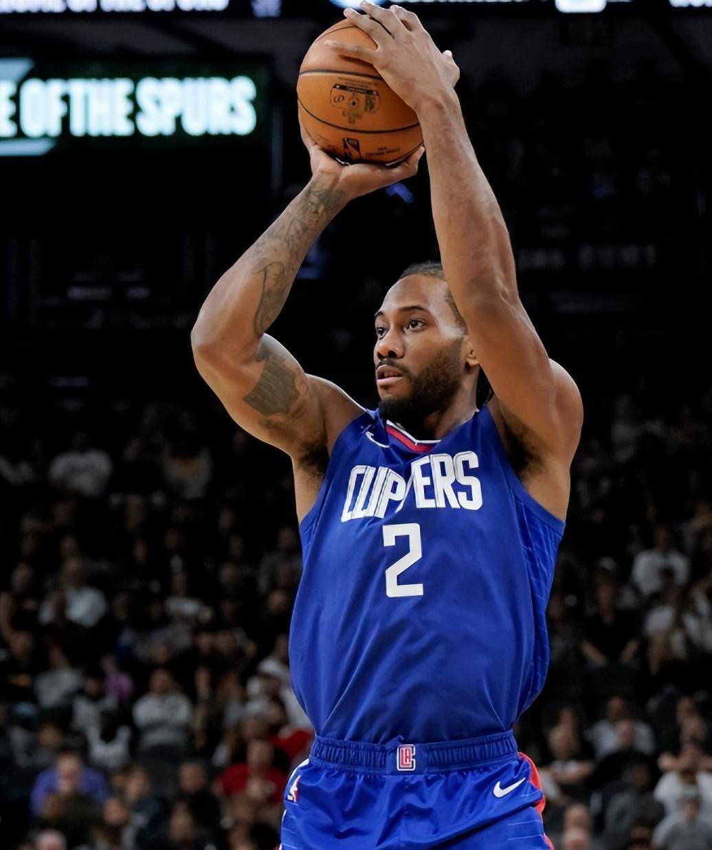 一场看似酣畅的四球大胜，却很难昭示曼联在下赛季的未来（四球大胜表面亮眼，却难以预示曼联下赛季前景）