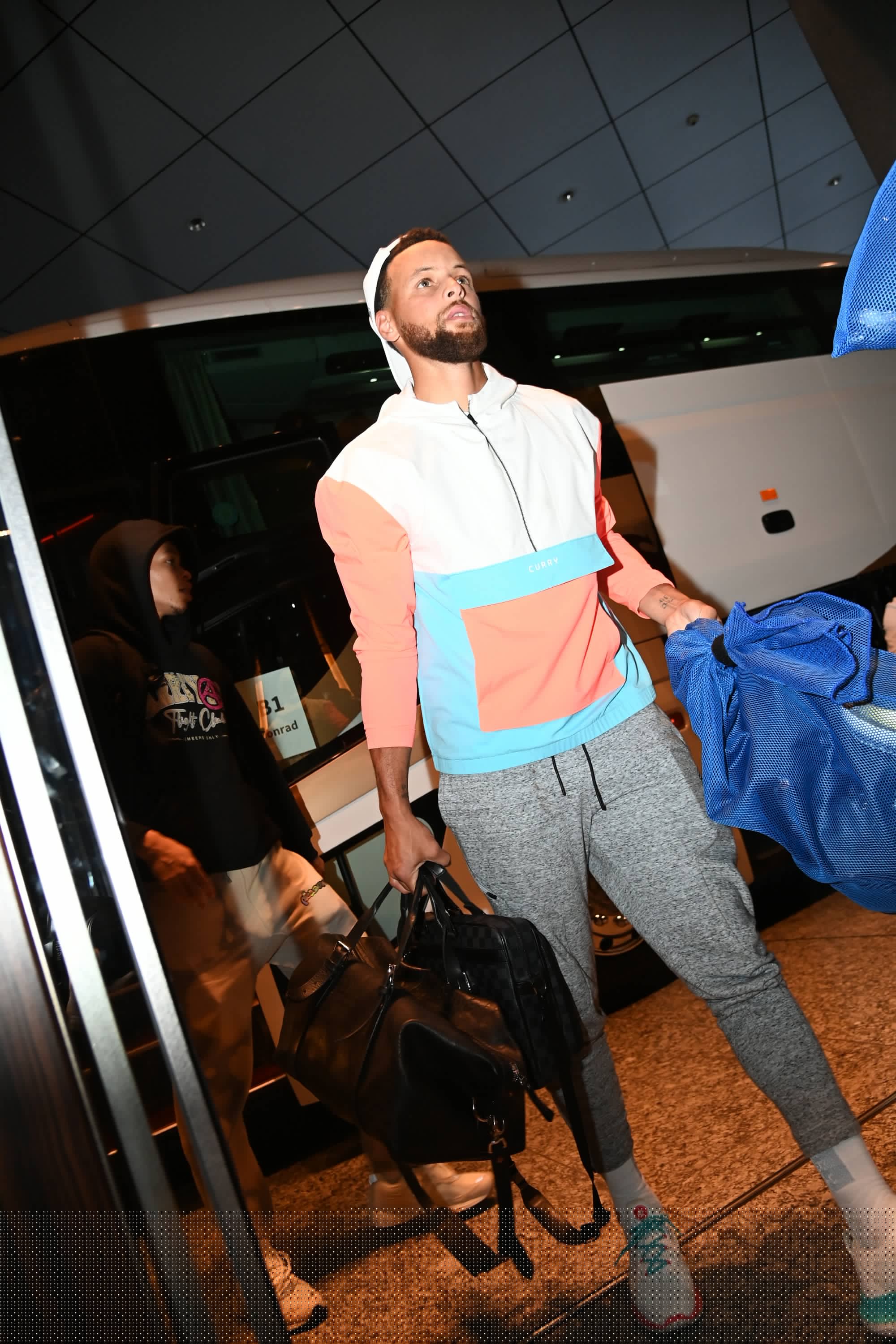 TA：曼城明夏可能签右后卫和右边锋，他们仍在关注利夫拉门托（TA：曼城或在明夏引进右后卫和右边锋，利夫拉门托仍在考察名单）